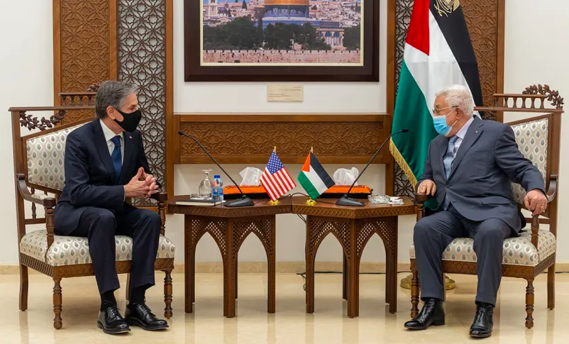 Radio Jai -Al poner fin a la coordinación de seguridad con Israel, la Autoridad Palestina se está disparando a sí misma en el pie