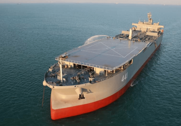 Radio Jai -Lula abre los puertos brasileños a barcos de guerra iraníes Tan solo el Makran, un petrolero convertido en buque de guerra, es capaz de transportar cinco helicópteros. (Twitter)