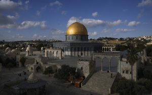 Radio Jai -Una vista del santuario de la Cúpula de la Roca en el recinto de la mezquita de Al Aqsa en la Ciudad Vieja de Jerusalén, el 21 de junio de 2022. (Foto AP/Mahmoud Illean, archivo)