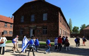 Radio Jai -Disputa en Polonia sobre el contenido de viajes escolares sobre el Holocausto resuelta, dice ministro saliente