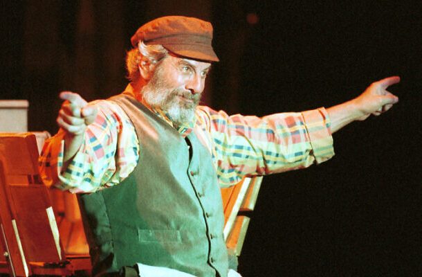 Radio Jai -Muere Chaim Topol, icónico 'Tevye' del cine y el teatro, a los 87 años
