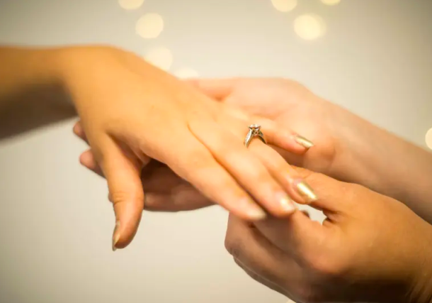 Radio Jai -Las parejas comprometidas ahora pueden solicitar la rifa de un apartamento con descuento en Israel