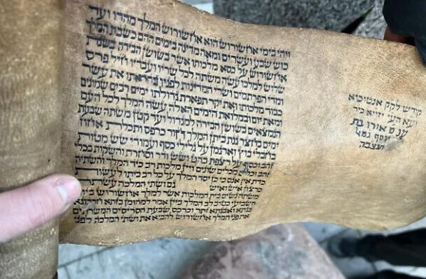 Radio Jai -Cómo la eliminación de las escrituras judías de Turquía estropeó la operación de rescate de Israel