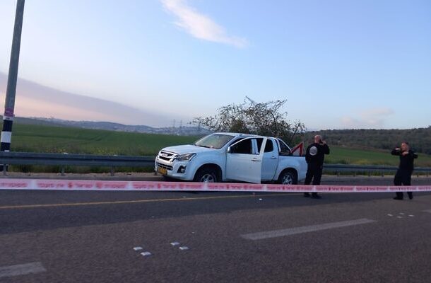 Radio Jai -La escena de un aparente bombardeo en Megiddo Junction en el norte de Israel, 13 de marzo de 2023. (Cortesía: Utilizado de acuerdo con la Cláusula 27a de la Ley de derechos de autor)