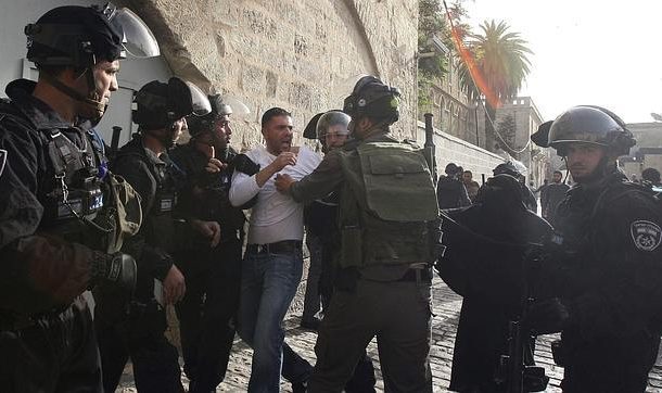 Misiles desde Gaza y disturbios en la mezquita del Al Aqsa