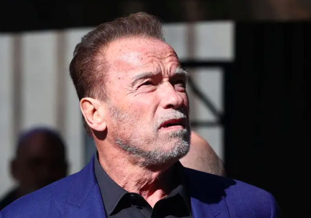 Radio Jai El actor y exgobernador de California Arnold Schwarzenegger, nací de un padre nazii