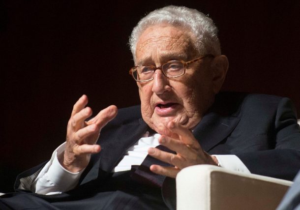 Radio Jai -Kissinger niega haber retenido el reabastecimiento durante la guerra de Yom Kippur