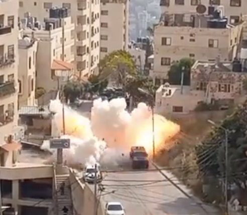 Radio Jai -Soldado herido levemente durante redada en Nablus por bomba colocada por palestinos