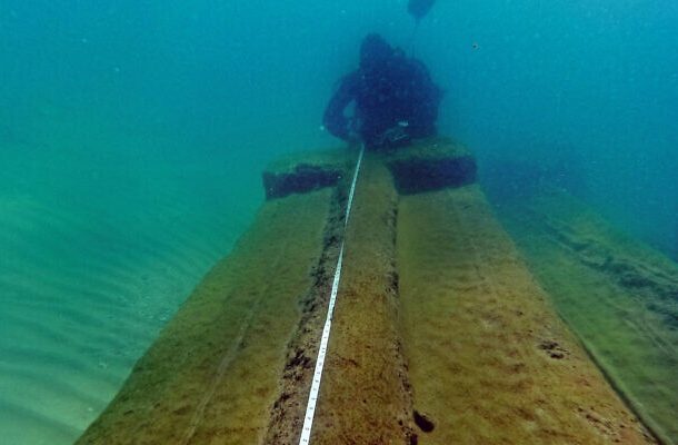 Radio Jai -Un nadador descubre una preciosa carga de mármol de un naufragio del Mediterráneo de 1.800 años de antigüedad