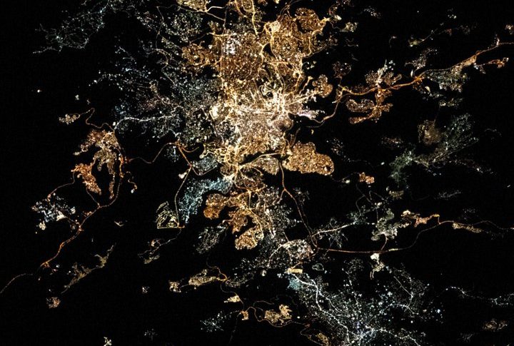 Radio Jai -Astronauta emiratí: Desde el espacio, Jerusalén parece la 'flor de todas las flores'