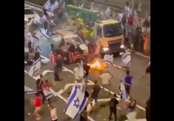 Radio Jai -Grave atropello a manifestantes antireforma en Kfar Saba