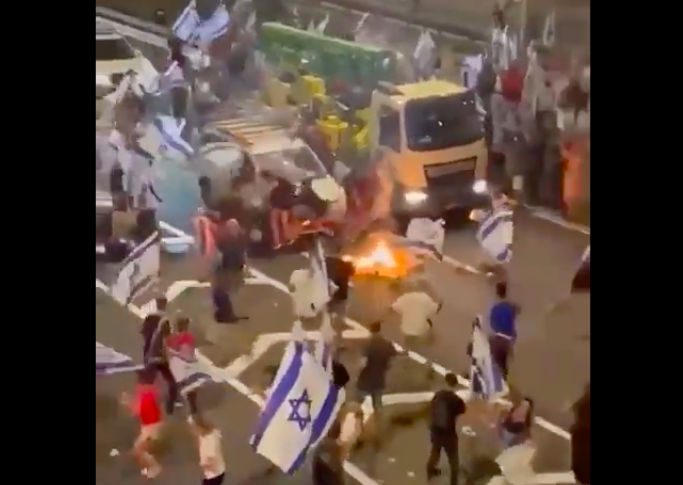 Radio Jai -Grave atropello a manifestantes antireforma en Kfar Saba