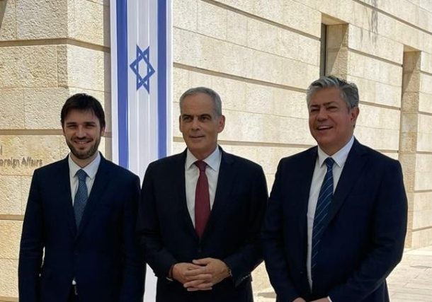 Radio Jai -Los gobernadores electos de la provincia de Chubut, Ignacio Torres, y de Neuquén, Rolando Figueroa, visitaron el Estado de Israel