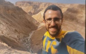 Radio Jai -Ataque terrorista deja un mujer israelí muerta y un hombre gravemente herido cerca de Hebrón
