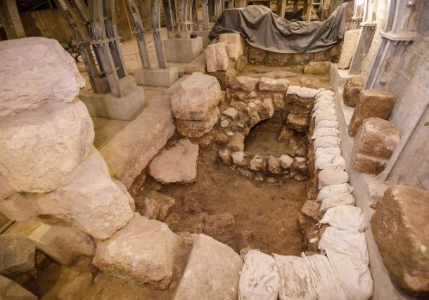 Radio Jai -Evidencia de la destrucción del Segundo Templo están siendo expuestos actualmente en la ciudad de David
