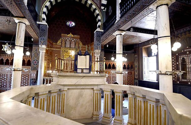 Radio Jai -La sinagoga egipcia que alguna vez fue el hogar del famoso 'Cairo Geniza' completa una extensa renovación