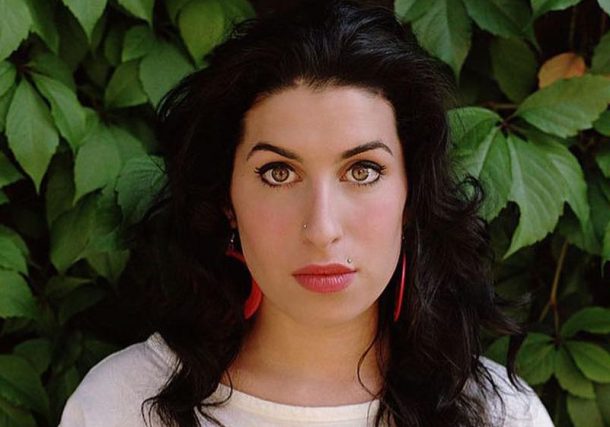 Radio Jai - 10 momentos (y fotos) judías de Amy Winehouse de un nuevo libro sobre su vida