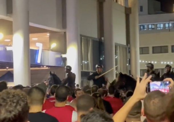 Radio Jai -El derbi de fútbol de Tel Aviv se retrasa en medio de disturbios y 70 arrestados por almacenar armas