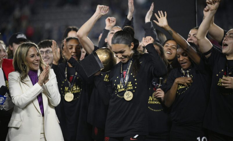 Radio Jai -La directora de la Liga de Fútbol Femenina de EE. UU., Jessica Berman, recurre a su judaísmo para nivelar el campo