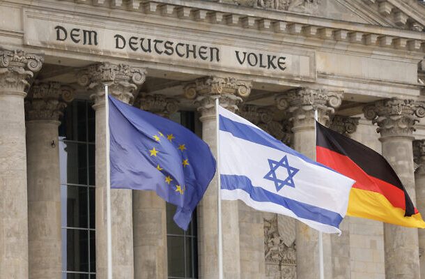 Radio Jai -Se insta a los israelíes en el extranjero a tener especial cuidado el viernes mientras Hamás pide un "día de ira"