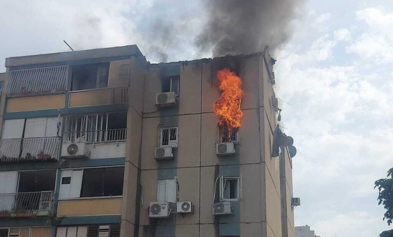 Radio Jai :Cohete impacta en un edificio de Tel Aviv