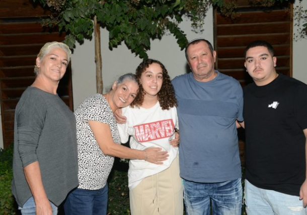 Radio Jai -Las FDI rescatan a una rehen en una operación nocturna