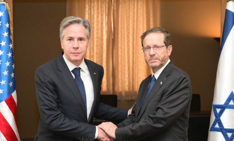 Radio Jai -“Hemos enviado 6 millones de mensajes de voz, 4 millones de mensajes de texto; lanzado más de 1.2 millones de panfletos y hemos efectuado millones de llamados antes de cada bombardeo” Herzog
