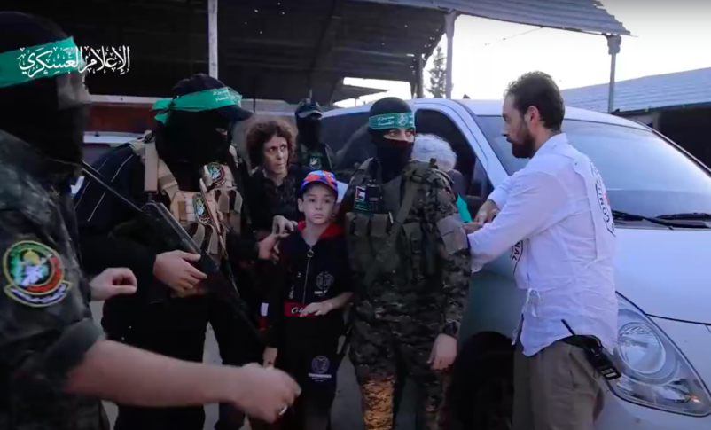 Radio Jai -Hamas documentó la liberación de rehenes israelíes