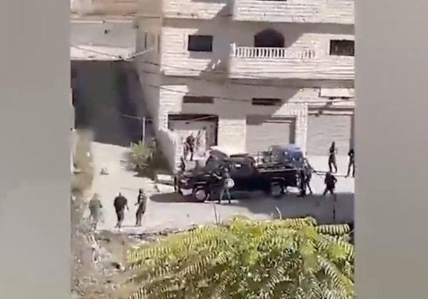Radio Jai -Ataque armado contra el convoy del presidente de la Autoridad Palestina Mahmoud Abbas