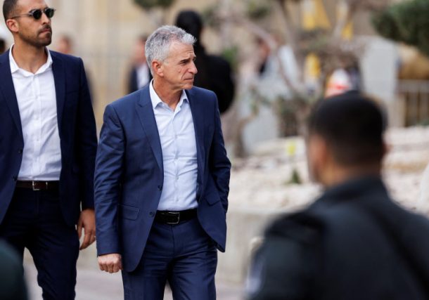 Radio Jai - Jefes del Mossad y la CIA se reúnen con el primer ministro de Qatar en Doha sobre el acuerdo de rehenes en Gaza: fuente