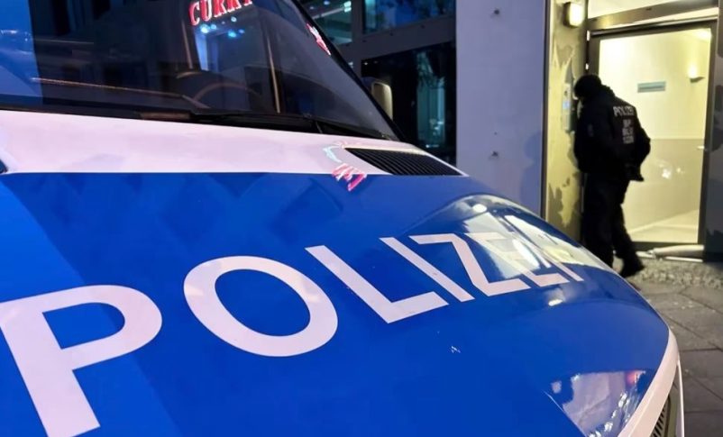 Radio Jai -Cientos de policías alemanes allanaron propiedades de partidarios de Hamas en todo el país