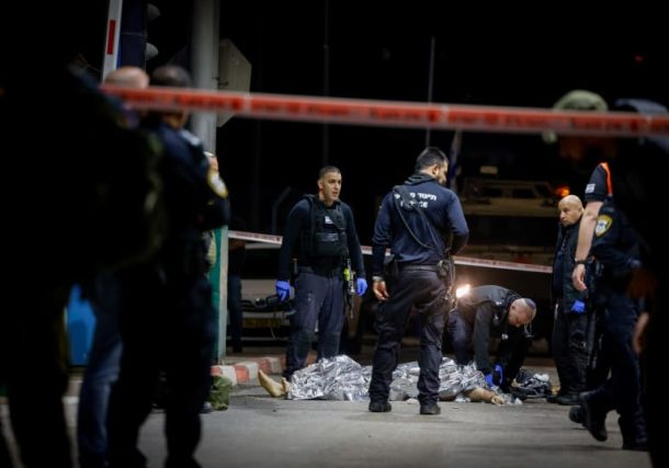 Radio Jai - Terror en Cisjordania: dos heridos en un apuñalamiento cerca de Jerusalén