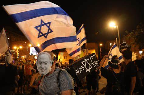 Radio Jai- Protestas y tensión en Israel: familiares exigen el regreso de los cautivos mientras Netanyahu rechaza propuestas