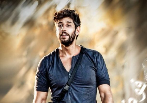 Radio Jai:"Es extraño verte aquí en esta cosa" Idan Amedi, cantante israelí y actor de Fauda entrevistado una hora antes de resultar gravemente herido