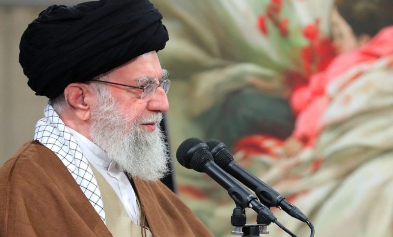 Radio Jai: En un tuit en hebreo, Jamenei dice que los crímenes de la 'entidad sionista' serán recordados después de que sea borrada de la tierra