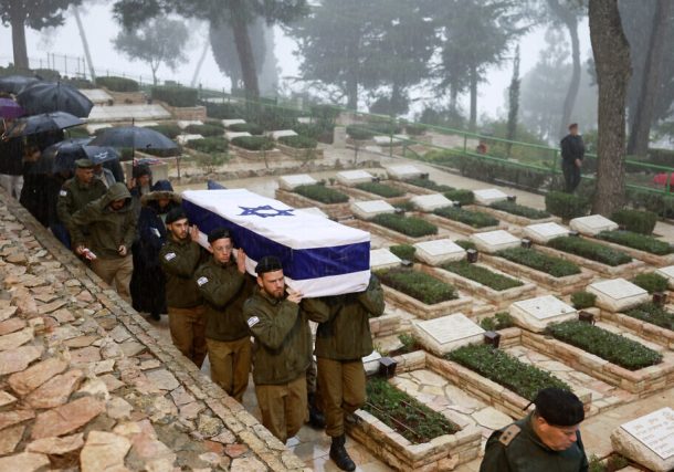 Radio Jai: Israel en un día de duelo 21 soldados caídos- Natalio Steiner