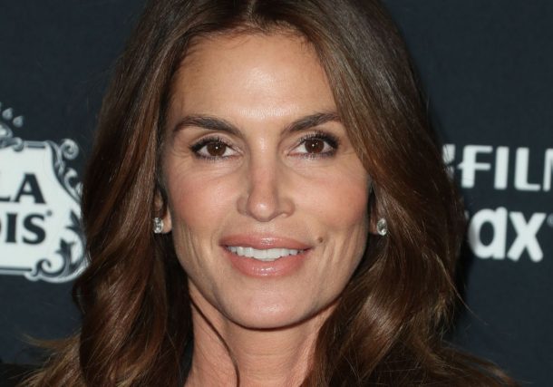 Radio Jai- Cindy Crawford lidera la campaña de celebridades contra el antisemitismo