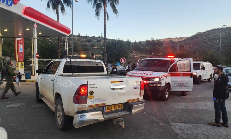 Radio Jai: Dos muertos en tiroteo terrorista cerca del asentamiento Eli en Cisjordania; disparo de pistolero