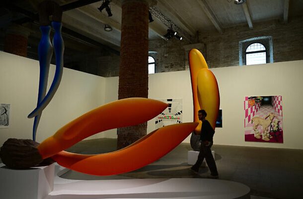 Radio Jai:Miles de artistas piden a la Bienal de Venecia que excluya al Israel 'genocida' por la guerra de Gaza