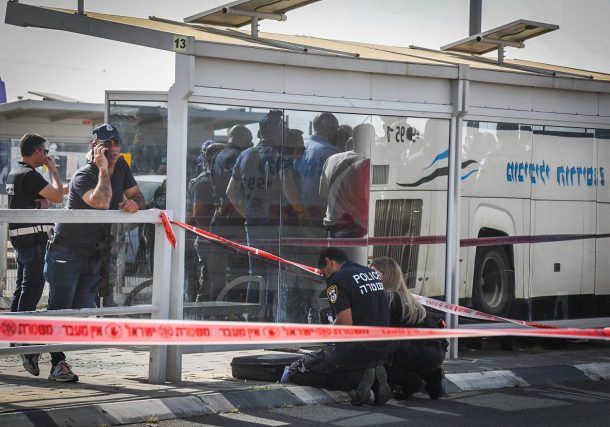 Radio Jai: Oficial de las FDI herido en el ataque terrorista de Beersheva