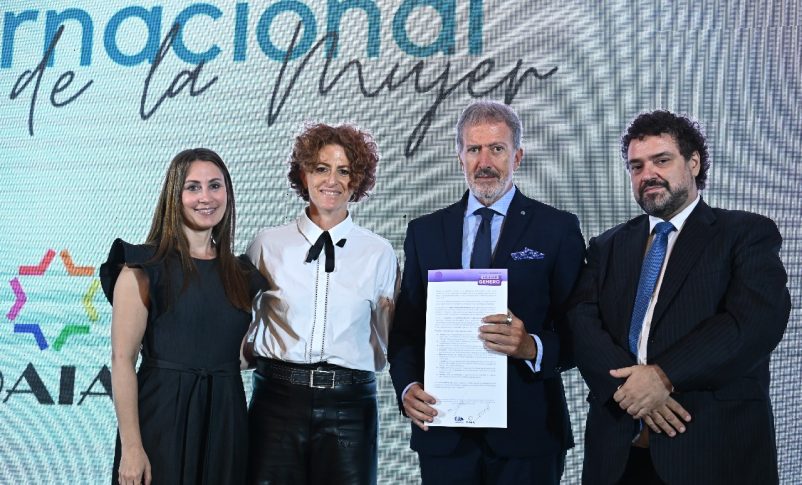 Radio Jai-Es hora de promover la participación de la mujer en el liderazgo comunitario