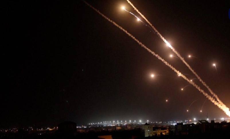 Radio Jai: Israel bajo fuego: 40 cohetes disparados desde el Líbano