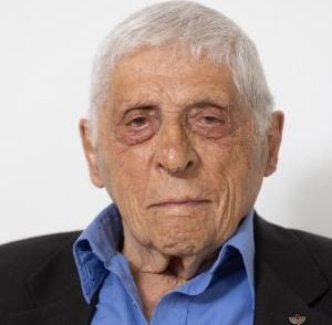 Radio Jai-Arie Eitani, prende esta noche una de las antorchas en Yad Vashem.