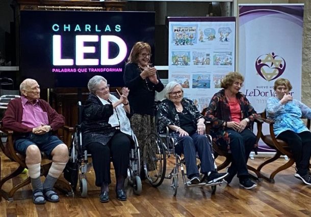 Radio Jai-Charlas LED en LeDor Vador