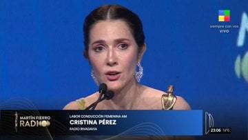 Radio Jai: ¡No es normal pedir 30 años justicia! Cristina Pérez dedica el Martín Fierro a las víctimas de la AMIA y a quienes esperan por los secuestrados en Gaza
