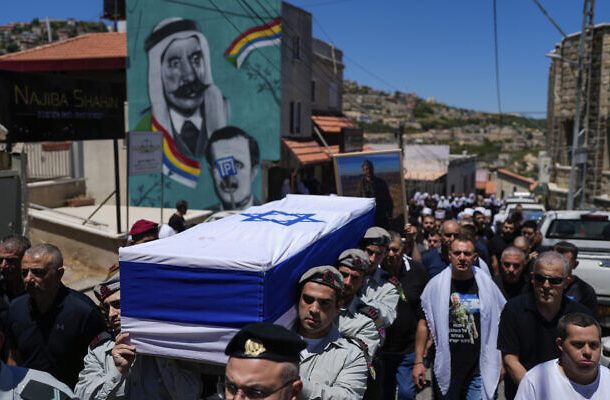Radio Jai:11 funerales para comandantes y soldados de las FDI se llevan a cabo en todo Israel mientras la nación está de luto