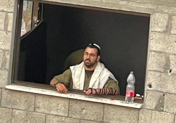 Radio Jai: Dos reservistas muertos y tres gravemente heridos en un ataque con mortero en el centro de Gaza, anuncian las FDI