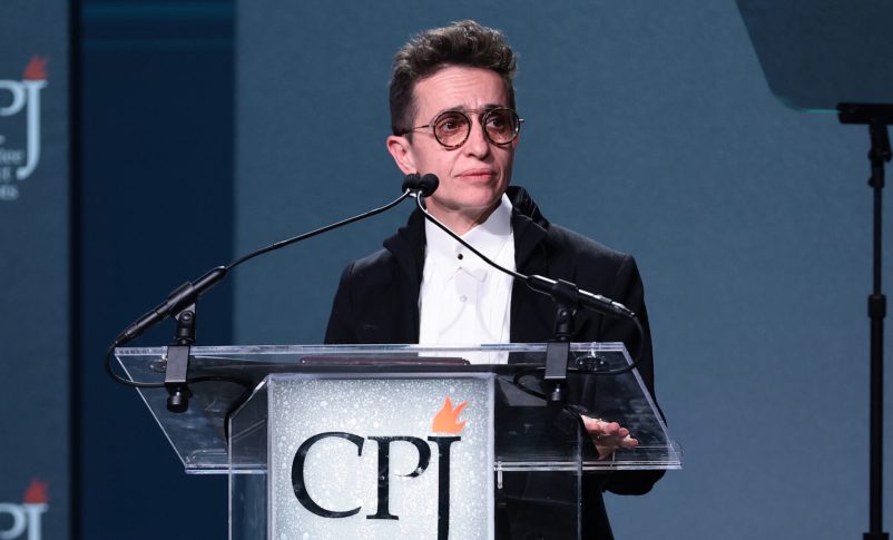 Rusia condena a la escritora judía Masha Gessen a prisión en ausencia por sus comentarios sobre la guerra de Ucrania