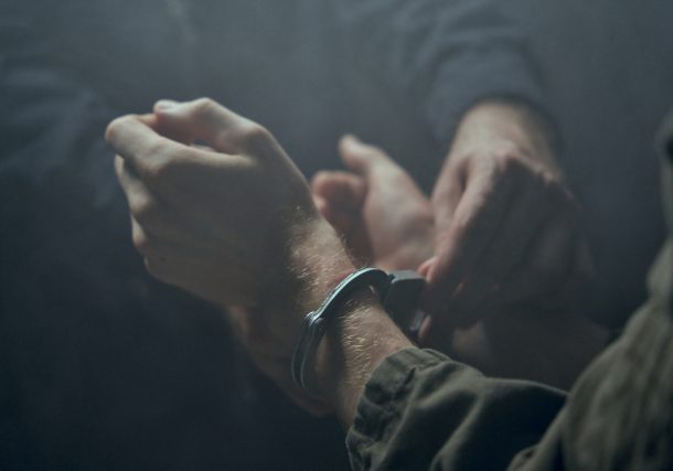 Radio Jai: Un trabajador del Shin Bet y a otras dos personas acusadas de divulgar secretos de Estado y poner en peligro la seguridad nacional