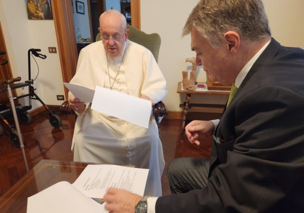 Radio Jai- El Papa Francisco está muy preocupado y trabaja en una nueva visita a Medio Oriente - Henrique Cymerman